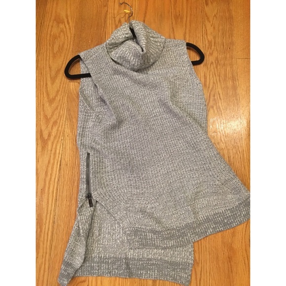 Calvin Klein Jeans Top - Picture 2 of 2